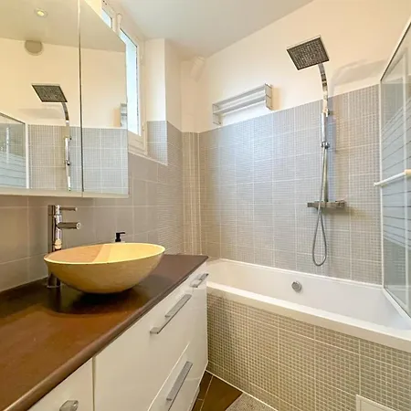 Private 15eme Apartment Paris